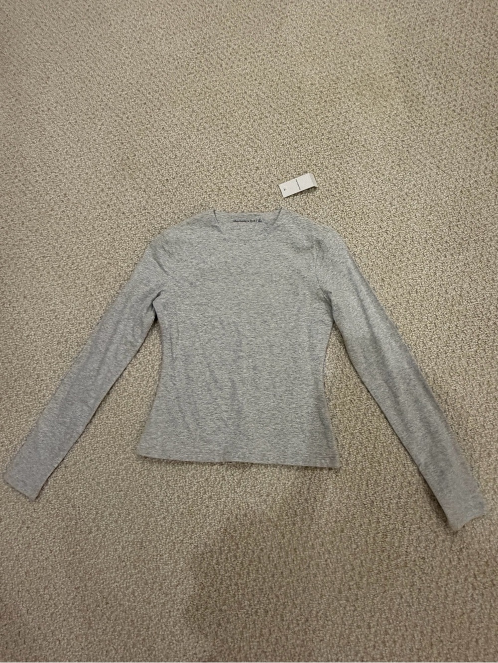 Abercrombie & Fitch Heather Gray Long-Sleeve Crewneck Top